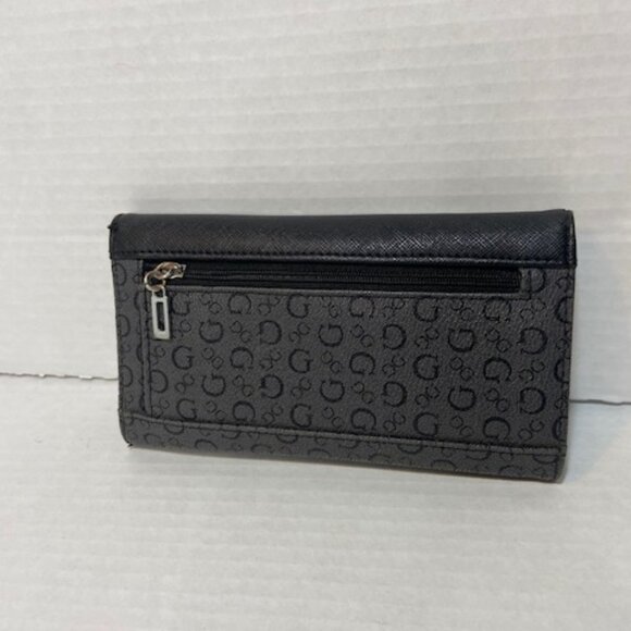 GUESS Women's Black Wallet Guess Logo embossed Zip Organizer vintage 1981 7653 - Picture 3 of 5